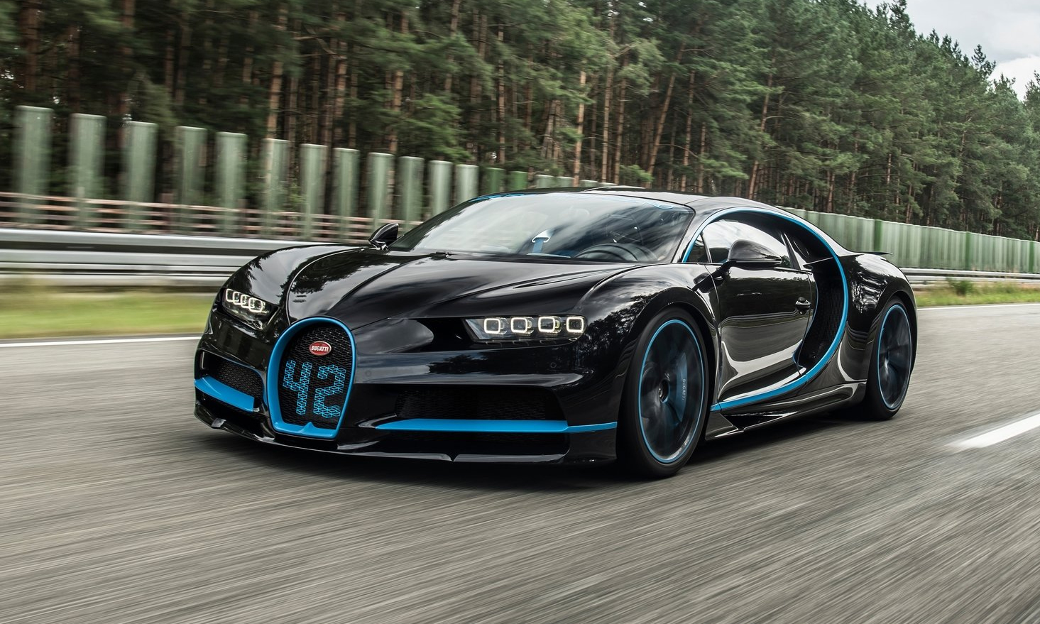 Bộ sưu tập siêu xe của CR7 - Bugatti Chiron